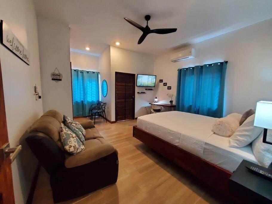 'The Solace' New Luxury Modern 1Bed 1Bath Apt. Portmore Bagian luar foto