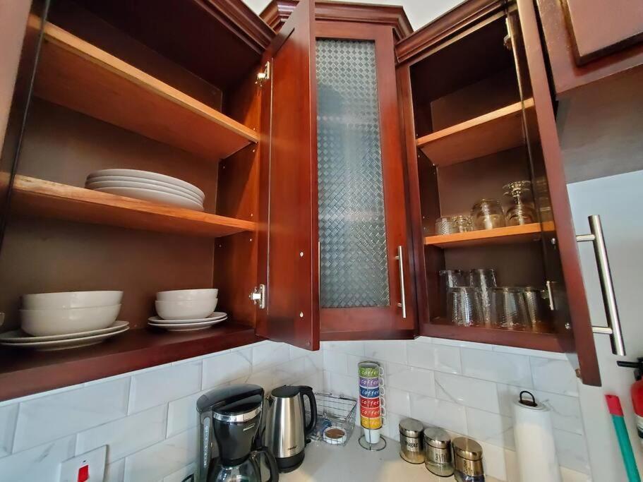 'The Solace' New Luxury Modern 1Bed 1Bath Apt. Portmore Bagian luar foto