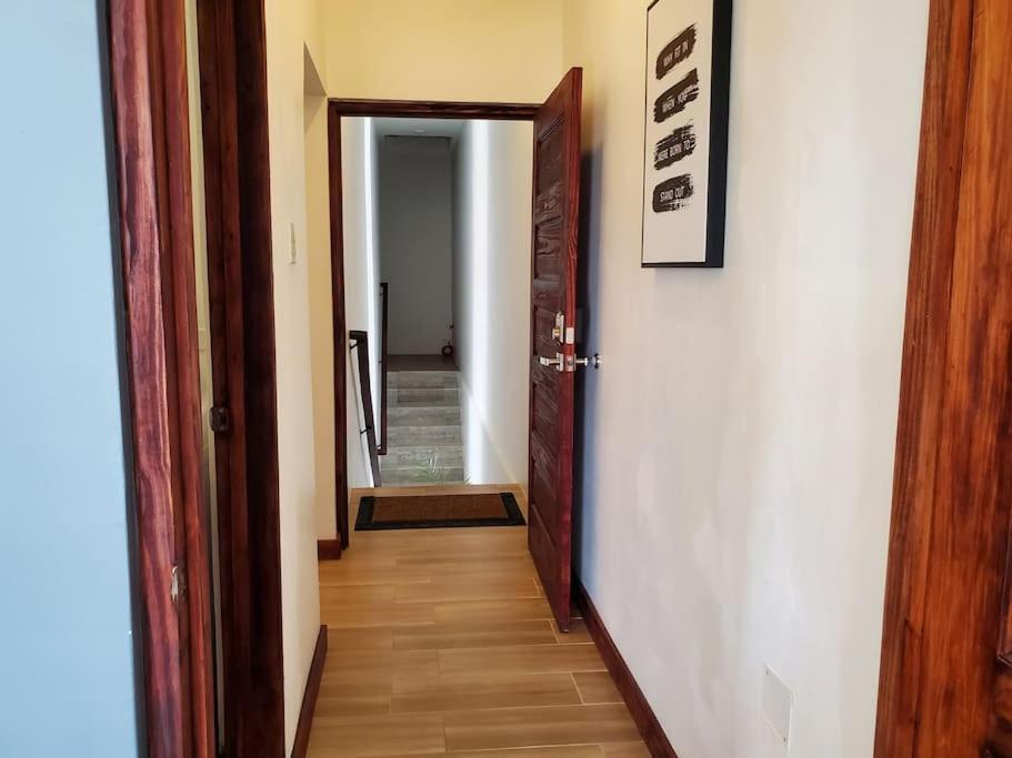 'The Solace' New Luxury Modern 1Bed 1Bath Apt. Portmore Bagian luar foto