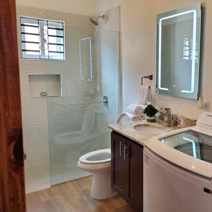 'The Solace' New Luxury Modern 1Bed 1Bath Apt. Portmore Bagian luar foto